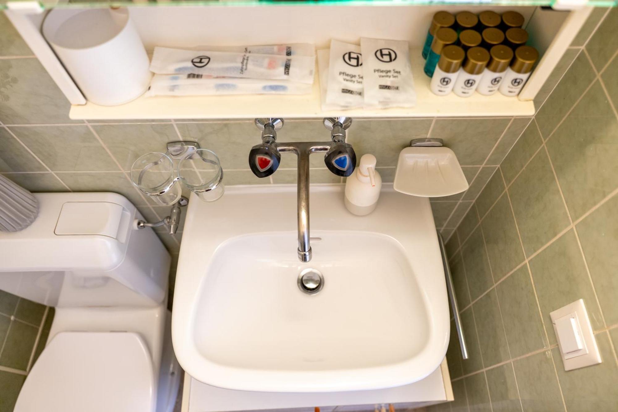 Gemuetliche Grosse Wohnung Naehe Uni バーゼル エクステリア 写真