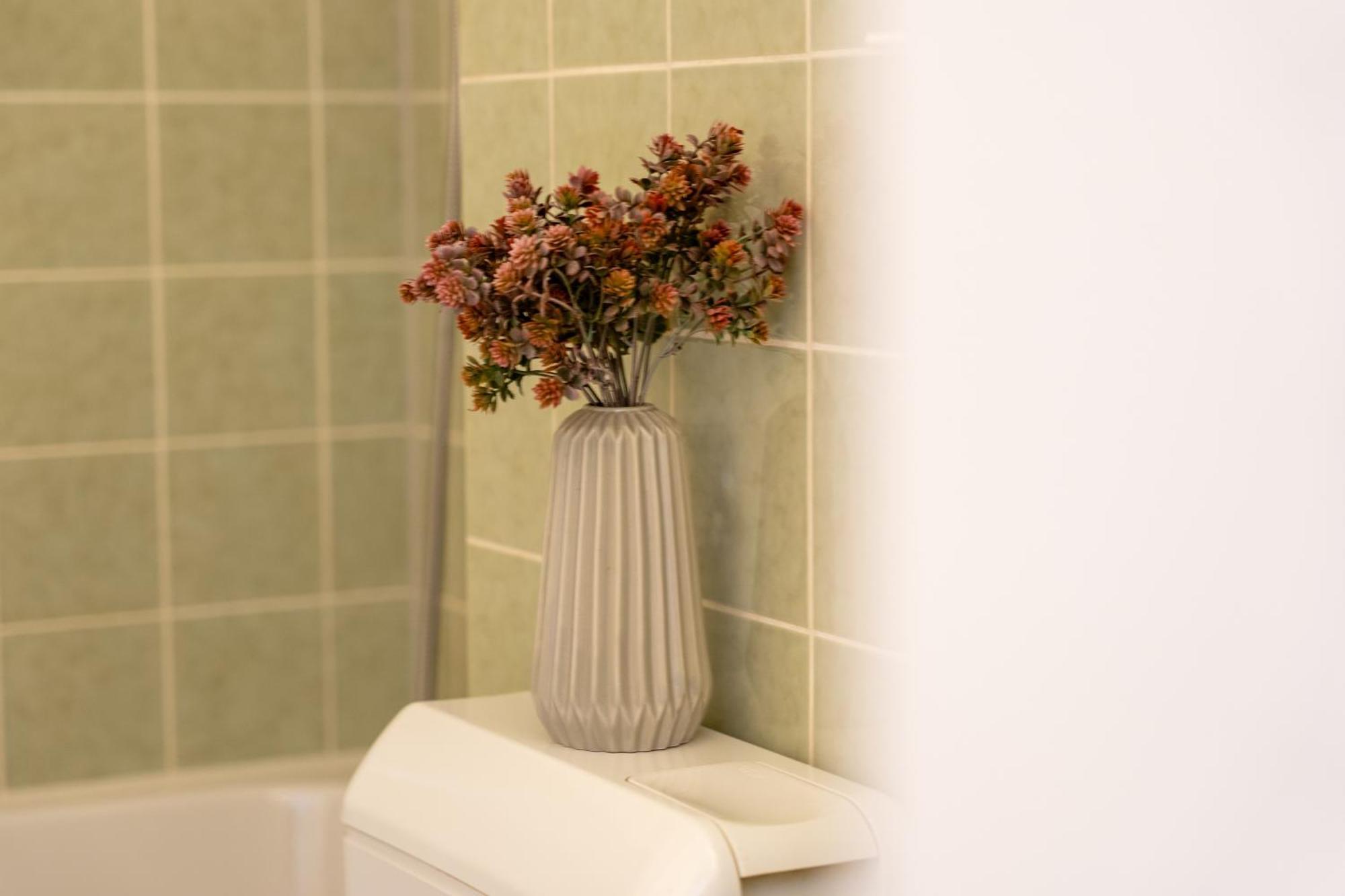Gemuetliche Grosse Wohnung Naehe Uni バーゼル エクステリア 写真