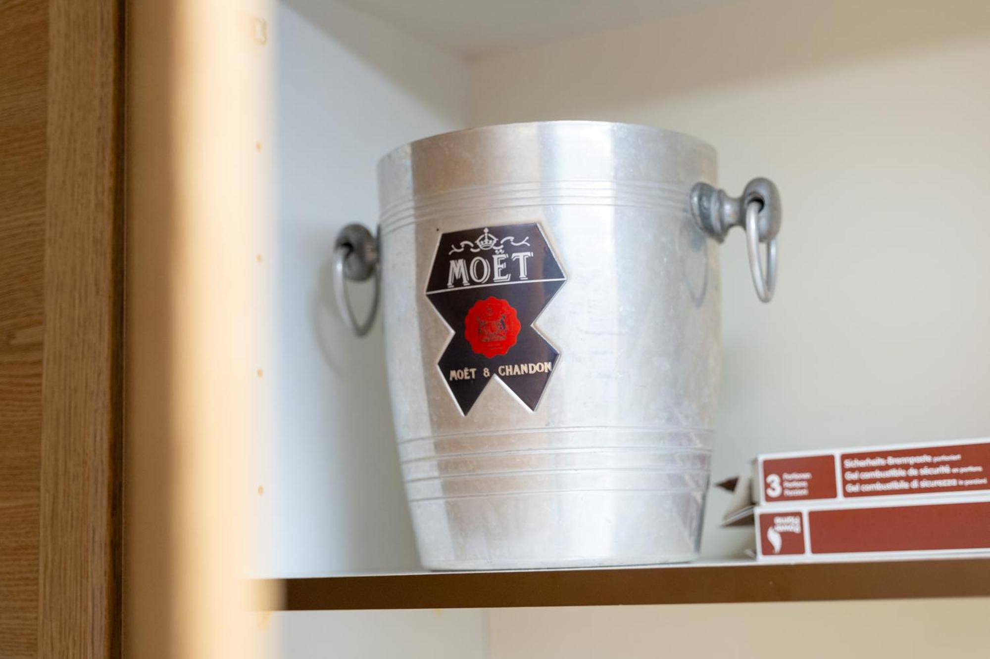 Gemuetliche Grosse Wohnung Naehe Uni バーゼル エクステリア 写真